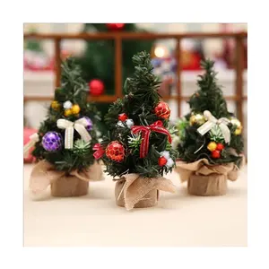 Groothandel realistische mini kerstboom-Realistische Mini Kerstboom Leuke Kleine Xmas Grenen Bomen Christmas Party Home Bureau Tafel Decoraties Ornamenten Gift
