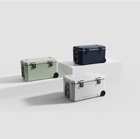 Glacière isotherme moderne de 120 L à grande capacité, de qualité alimentaire, avec roues et poignée, en plastique rigide portable pour une rétention de la glace