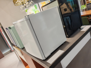 Wholesale Cheap 45L White Home Portable Small Refrigerator <b>Mini</b> Bar Fridge Wholesale Cheap 45L White Home Portable Small Refrige - Product Image 4