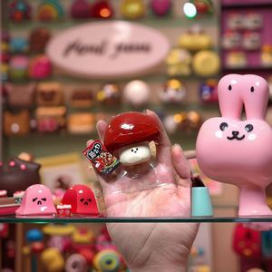 ของเล่นบีบสี่เหลี่ยมรูปเห็ดสีแดงน่ารัก ยี่ห้อ NEW Viral Taba Sticky Cutie  บีบแล้วเหนียวมาก ของขวัญคลายเครียดสำหรับเด็กและผู้ใหญ่ รูปทรงอาหาร - Product Image 2