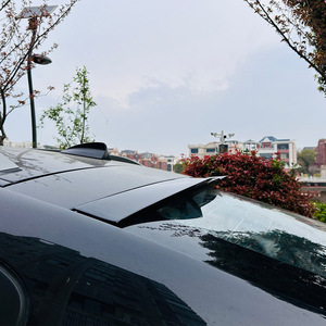 สปอยเลอร์หลัง BMW ลายคาร์บอนไฟเบอร์ ABS รูปทรงปีก สำหรับ X6 E71 ปี 2008-2014 - Product Image 3