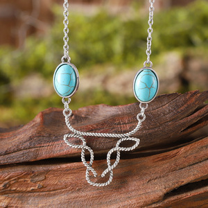 Collar con Colgante de Calavera de Toro con Incrustaciones de Turquesa Estilo Bohemio, Diseño Hueco para Joyería de Moda Minimalista - Product Image 4