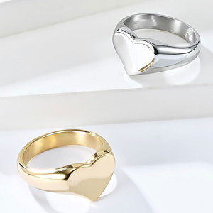 Anillo de Boda Romántico de Acero Inoxidable 316L Chapado en Oro Fino de 14k 18k, Resistente al Deslustre, con Diseño de Corazón, para Mujer y Hombre - Product Image 1