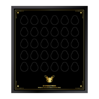 Lot d'accessoires pour cartes PQ 30ème Anniversaire : Album de collection, Présentoir à pièces, Tapis de jeu en caoutchouc pour cartes de combat, Jeux de société