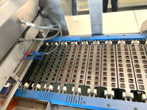 Machine de fabrication de bonbons gommeux en forme de hamburger Ligne de production de bonbons aigres à saveur de fruits mélangés à vendre - Product Image 5