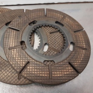 Nouvelle plaque de friction 165,2 mm * 66,2 mm * 4,3 mm 11443741 0011443741 pour <span class=keywords><strong>tracteur</strong></span> Ares 836 Axion <span class=keywords><strong>Atles</strong></span> Series - Product Image 1