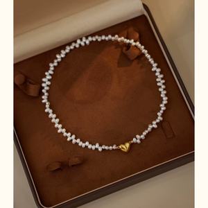 Magnifique collier de perles baroques avec dentelle et argent écrasé, petite chaîne de clavicule décalée, élégante chaîne de pull - Product Image 3