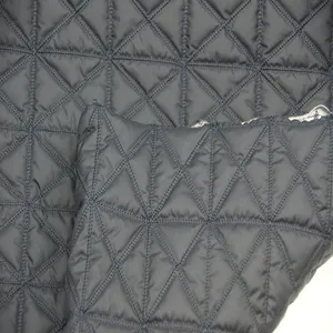 Alta calidad suave sensación de la mano tela de invierno poliéster chaqueta acolchada tela