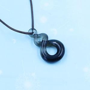 Collana con Ciondolo in <span class=keywords><strong>Vetro</strong></span> di <span class=keywords><strong>Murano</strong></span> Lavorato a Lume Fatto a Mano per Vendita all'Ingrosso di Gioielli - Product Image 2