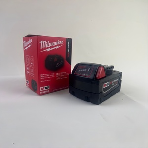 Batería para Herramientas Eléctricas <span class=keywords><strong>Milwaukee</strong></span> <span class=keywords><strong>18V</strong></span> 5.0AH M18B5, Precio de Fábrica, Compatible con Taladro y Llave Inalámbricos M18, Baterías de Iones de Litio - Product Image 5