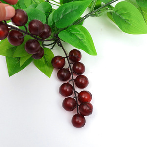 Enredaderas de frutas artificiales Xinchengzhi, hojas de uva de plástico y frutos rojos para techos de restaurantes y conductos de aire acondicionado - Product Image 2