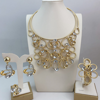 OR21940 Bijoux en perles, dernières tendances, parures italiennes, vente en gros, pour fêtes et anniversaires
