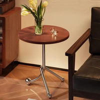 Table d'appoint basse minimaliste contemporaine de luxe en bois de caoutchouc haut de gamme pour meubles légers de salon à usage domestique
