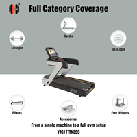 Tapis roulant de console avec écran surdimensionné, larges barrières de sécurité, plateau de marche de niveau régulé, base renforcée pour équipement de gym professionnel