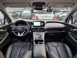 Blanche 2023 Nouvelle Santa Fe TM Auto 4x4 SUV Familial Coréen d'Occasion Abordable avec Coffre LED et BSD - Product Image 6