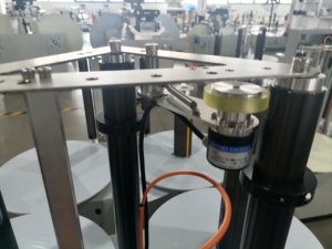 Machine de rembobinage avec compteur intégré, élimination statique en option, vitesse constante, correction de la déviation des bords pour <span class=keywords><strong>film</strong></span>, étiquettes et papier - Product Image 6