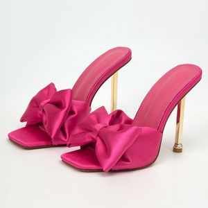 Chaussures à talons en satin avec grand nœud bleu en métal pour femmes - Product Image 2