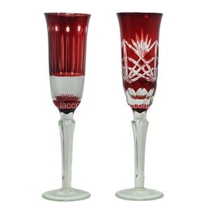 Vente en gros <span class=keywords><strong>de</strong></span> flûtes à <span class=keywords><strong>champagne</strong></span> en verre transparent découpées à la main élégantes et superposées colorées en <span class=keywords><strong>cristal</strong></span> pour fête, bar - Product Image 1