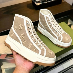 Zapatos de Skate Planos de Diseño de Lujo 2026, Zapatos Casuales de Lona para Hombre y Mujer de Alta Calidad, Zapatos de Plataforma con Estilo para Caminar - Product Image 1