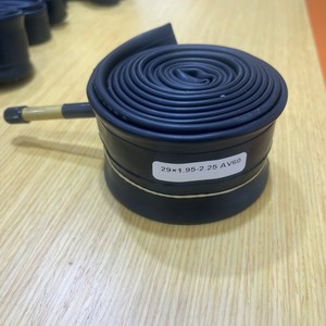 <span class=keywords><strong>Chambre</strong></span> à <span class=keywords><strong>air</strong></span> en caoutchouc pour VTT avec valve en butyl, économique, 20 24 26 27,5 <span class=keywords><strong>29</strong></span> pouces 700C en caoutchouc butyl - Product Image 5