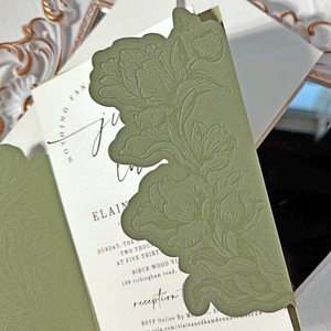 Ensemble d'invitations de mariage personnalisées de luxe <span class=keywords><strong>en</strong></span> vert sauge, avec motif floral <span class=keywords><strong>en</strong></span> relief, sceau de cire et enveloppe - Product Image 3