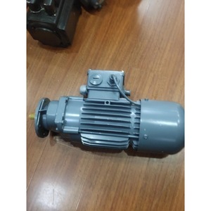 Moteur à engrenages Bauer BG05-31 D07LA4W à vis sans fin droite, pour usage industriel, fabriqué en Allemagne - Product Image 4