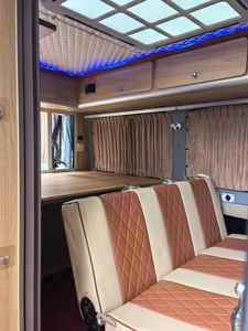 Camper d'<span class=keywords><strong>occasion</strong></span> IVECO PowerDaily modèle 2016, 6 places, conversion personnalisée, moteur diesel, boîte manuelle. - Product Image 6