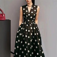 Robe d'été en polyester tissé à pois style vintage français, taille haute, coupe trapèze, col en V, épaules dénudées, à lacets, mi-longue