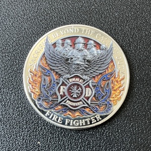 Moneta Commemorativa Vigili del Fuoco: Sfida Attraverso Fuoco e Acqua - Medaglia da Collezione per Eroi dei Pompieri, Regalo - Product Image 6