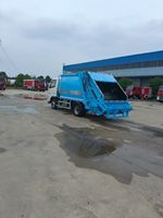 Camion à ordures diesel Dongfeng 4x2 de 19 mètres cubes avec compacteur (Transmission manuelle pour le recyclage)