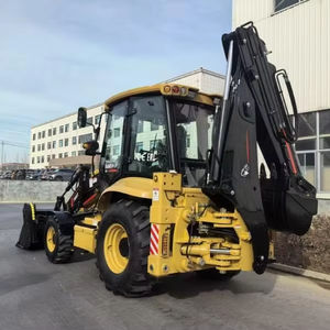 Tractor Met Graafmachine 8200Kg Graaflaadmachine Populair Overzee - Product Image 1