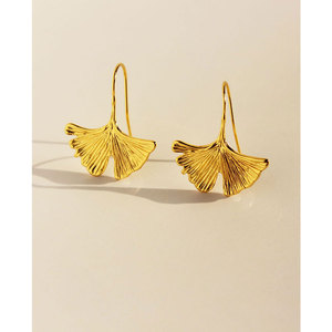 Pendientes de Hojas de arce Vintage de moda con clase de alta calidad Pendientes de mujer con personalidad chapados en oro de 18 quilates - Product Image 3