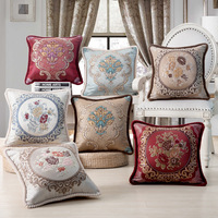 Housses de coussin brodées européennes de luxe - Housses de coussin vintage florales baroques avec bordure à pompons pour canapé, chambre et maison