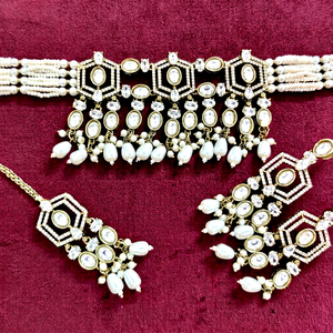Conjunto de Collar de Perlas de Lujo, Chapado en Oro, Joyería Geométrica para Novia con Pendientes y Maang Tikka - Product Image 1