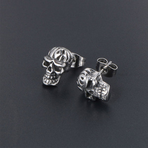Pendientes con forma de calavera, joyería de moda para hombre de acero de titanio CF004 - Product Image 3