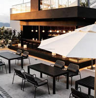 Ensemble de meubles de patio en corde tressée et aluminium pour l'extérieur, table et chaises en WPC pour café, bar, hôtel, grill et terrasse