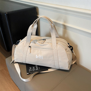 Sac de voyage léger et imperméable, sac fourre-tout décontracté à la mode avec bandoulière, sac de week-end personnalisable avec logo – Offre Spéciale - Product Image 5