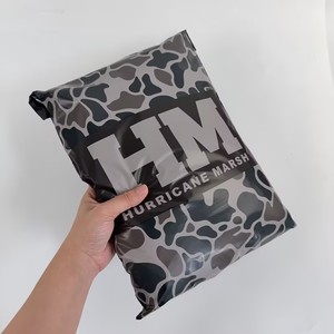 Bolsas de Envío de Polietileno Personalizadas con Logotipo Estampado en Oro de Lujo, Bolsas de Plástico para Ropa de Moda - Product Image 4