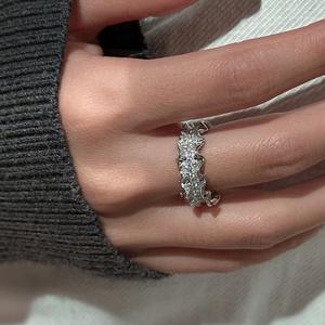 Bague en argent pur S925, bijoux vintage, incrustation de bord de jupe, texture plissée 18K, luxe léger et design simple et doux, niche - Product Image 3