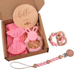 Set regalo di cartone animato per bambini fascia in cotone Silicone legno perline ciuccio catena pietre miliari coniglio dentiere anello Set - Product Image 1