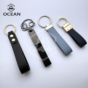 سلسلة مفاتيح جلدية مخصصة بتصميم شخصي وطباعة بالأشعة فوق البنفسجية، شكل بيضاوي عالي الجودة، حجم ولون مخصص - Product Image 2