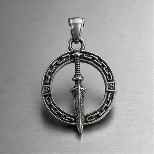 Yunnique Collier avec pendentif épée en acier titane pour homme, design géométrique, pendentif unique 3x60 cm - Product Image 1