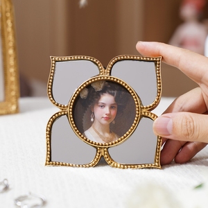 <span class=keywords><strong>Cornice</strong></span> Portafoto Vintage Popolare in Resina, <span class=keywords><strong>Cornice</strong></span> Barocca Intagliata <span class=keywords><strong>Dorata</strong></span>, Decorazione Estetica da Tavolo e da Parete per Studio, Oggetto di Scena, Decorazioni Nuziali, All'ingrosso - Product Image 6