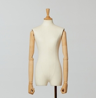 Nouveau produit : Mannequin de vitrine ajustable pour femme (haut du corps)
