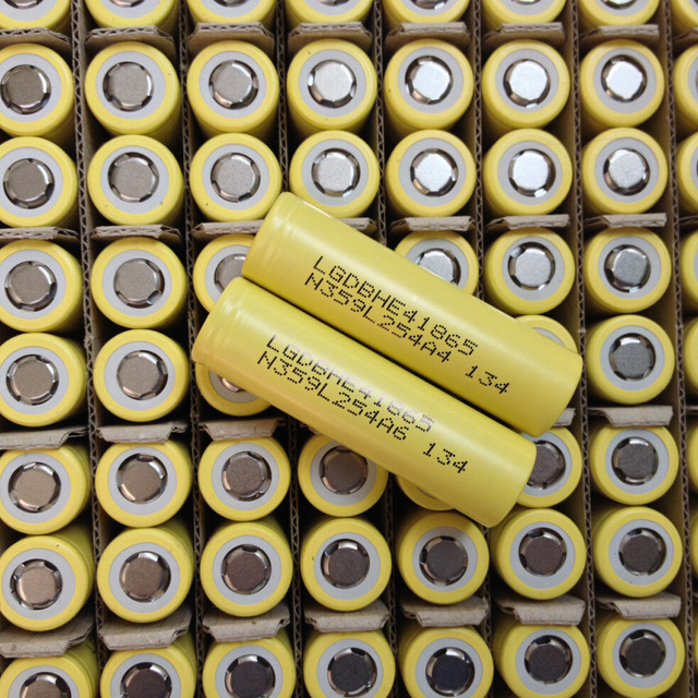 Rechargeable Li Ion 2500mAh 3.7V 18650 Cell RC Car Battery with 20A Discharge Current and 500 Cycles