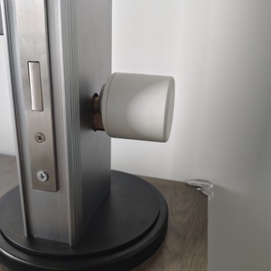 Serrure de porte intelligente européenne Max03 avec empreinte digitale, mot de passe, carte-clé et déverrouillage par application, cœur en acier inoxydable 304, contrôle via l'application Tuya - Product Image 2