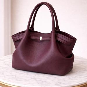 Sac à bandoulière en cuir pour femme de qualité export, finition lisse pour une utilisation confortable, disponible à un prix raisonnable - Product Image 3