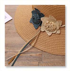 Sombrero de paja tejido al por mayor con flores, sombrero de sol para mujer, de ala pequeña, para playa, viajes, pesca, con diseño distintivo - Product Image 5
