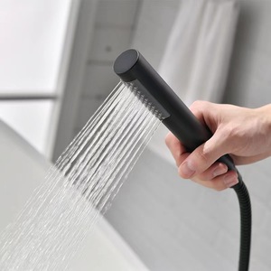 <span class=keywords><strong>Robinet</strong></span> de baignoire sur pied en <span class=keywords><strong>laiton</strong></span> au design élégant de vente chaude <span class=keywords><strong>avec</strong></span> douche à main <span class=keywords><strong>robinet</strong></span> de baignoire au sol chromé - Product Image 5