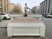 Routeur CNC professionnel chinois à 4 axes multi-broches 2131 avec commande DSP pour le travail du bois et la fabrication de meubles